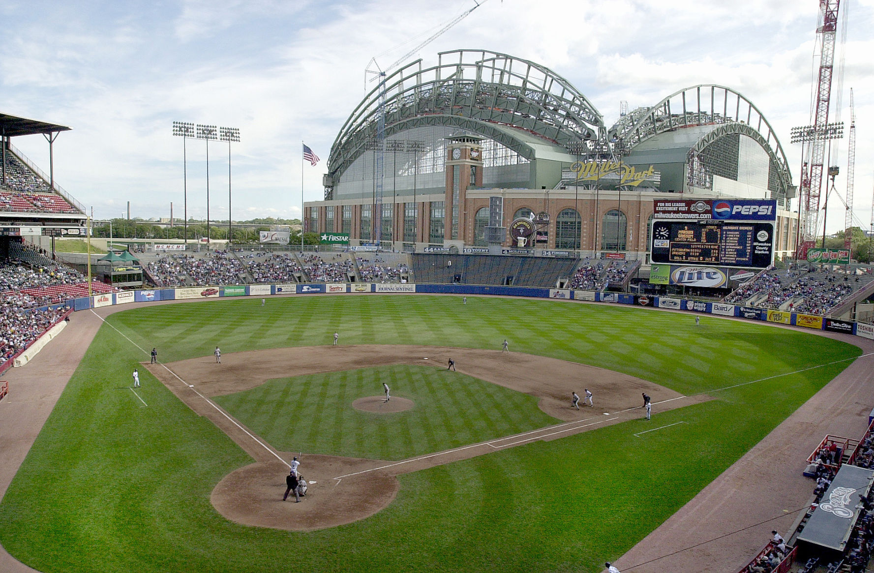 Miller Park construction in 2000